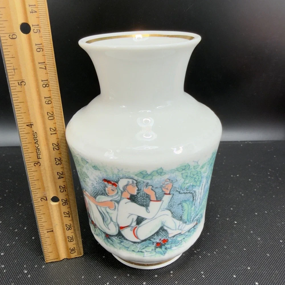Vintage Polonne ZHK‎ Porcelain Vase Vessel Soviet Folk Art Couple Flute Gold Rim